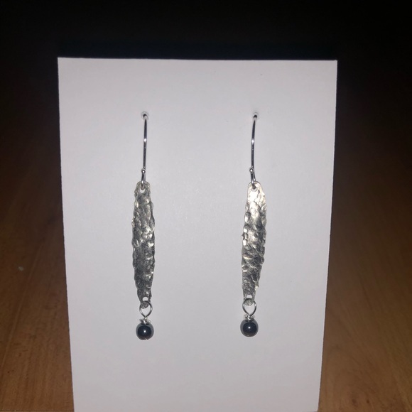 New Hematite Stone Oxidized Silver  Earrings - Picture 4 of 4